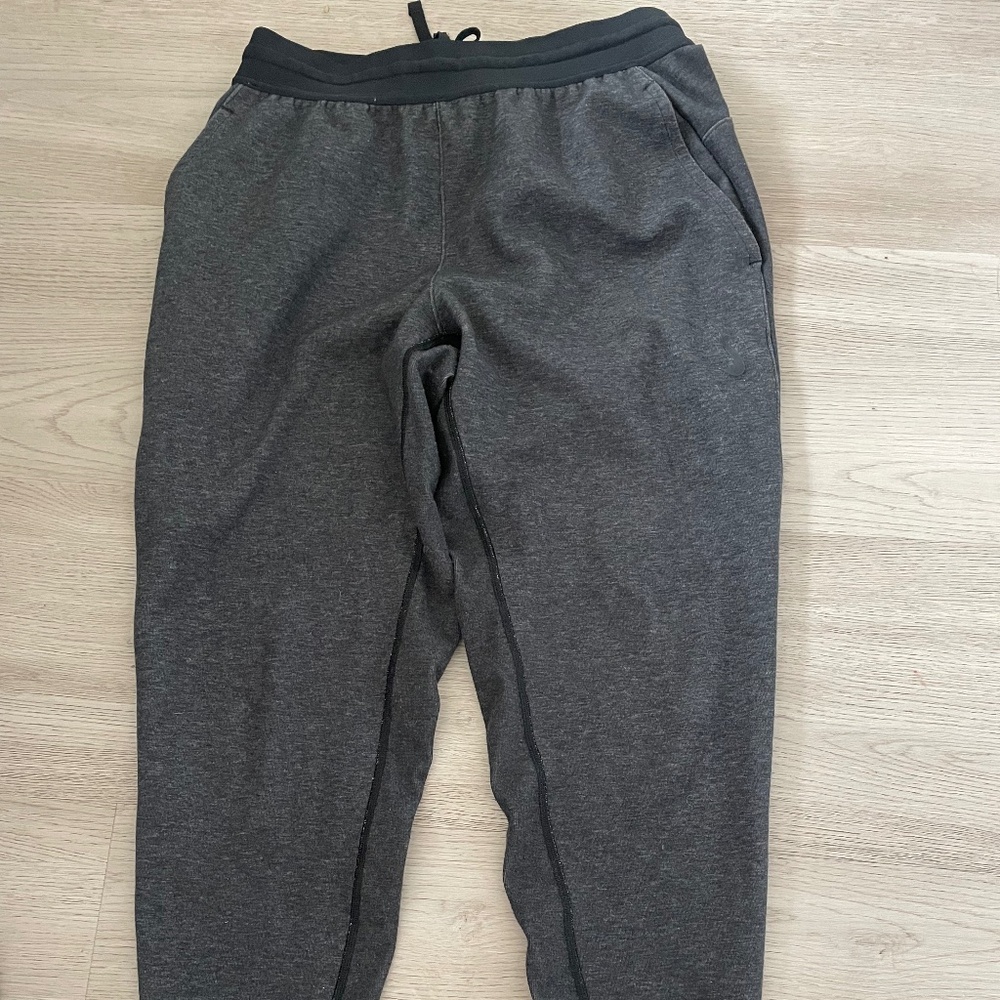 Nike Yoga Dri-FIT Charcoal Grey Joggers Men's Size S Small
